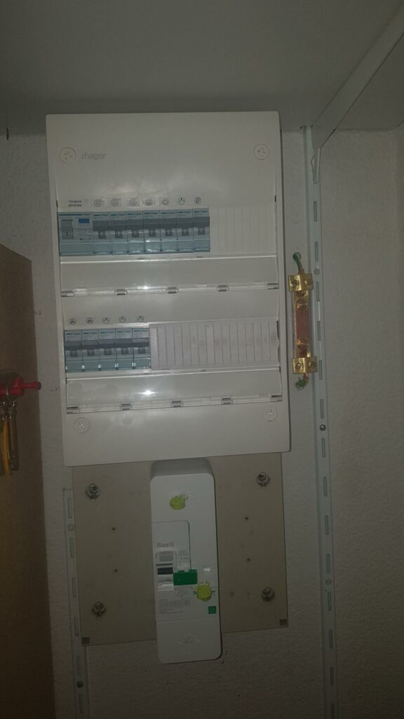 SECURE ELEC ATLANTIQUE Stores Les Sables D Olonne Mise Aux Normes Installation Eleectrique La Tranche Sur Mer